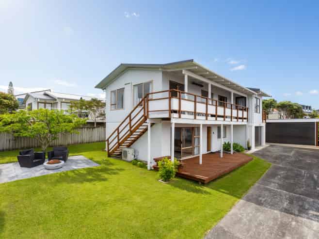 11 Snells Beach Road, Snells Beach