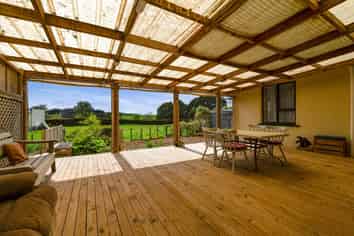 275 Henwood Road, Paraite