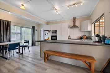 275 Henwood Road, Paraite