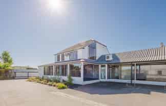 271sqm tenancy with parking