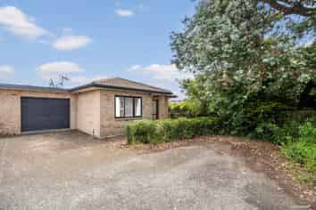 15 Lawford Place, Mangere