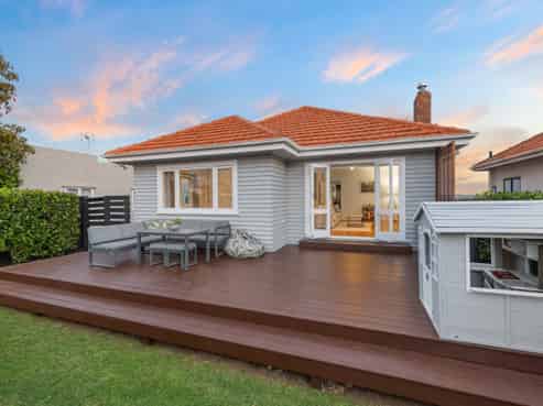 6 Barrack Road, Mount Wellington