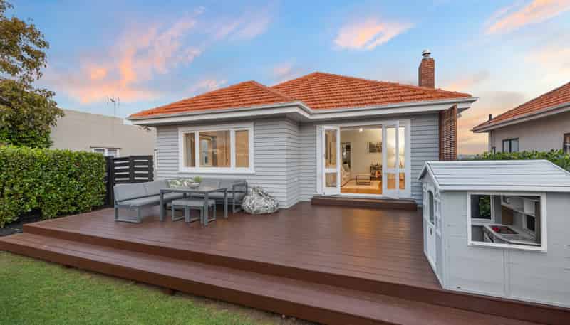 6 Barrack Road, Mount Wellington