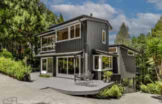 33 Kauri Loop Road, Oratia