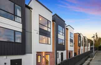 19 Don Oliver Lane, Glen Eden