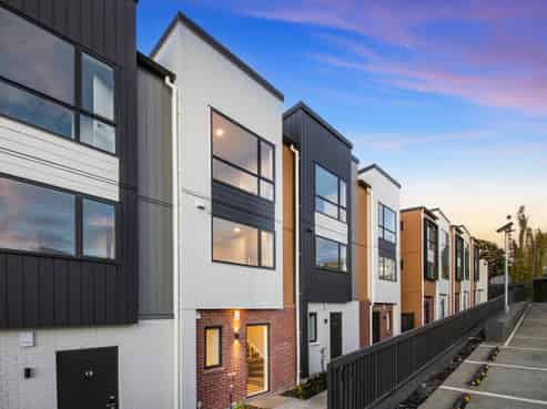 19 Don Oliver Lane, Glen Eden