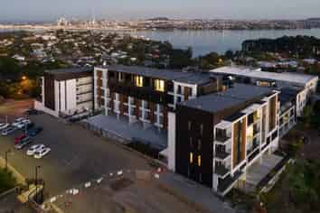 301/19 Rawene Road , Birkenhead