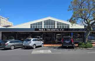 Thriving Retail Space with Income Stream