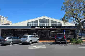 Thriving Retail Space with Income Stream