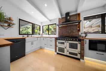 338 Wairere Road, Waitakere