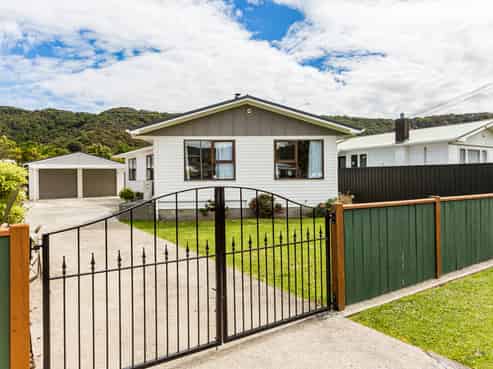 73 Karamu Crescent, Wainuiomata