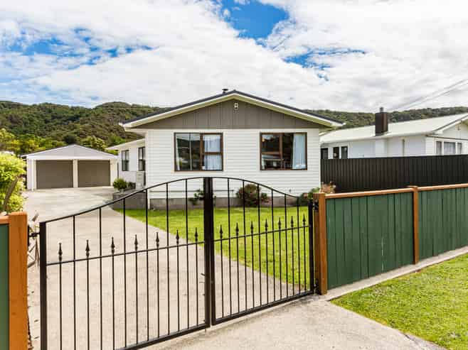73 Karamu Crescent, Wainuiomata