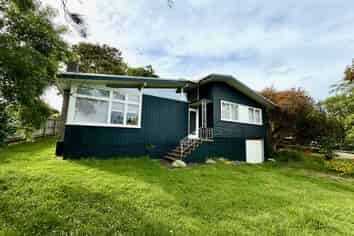 23 Gill Avenue, Te Atatu Peninsula