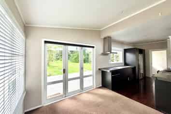 23 Gill Avenue, Te Atatu Peninsula