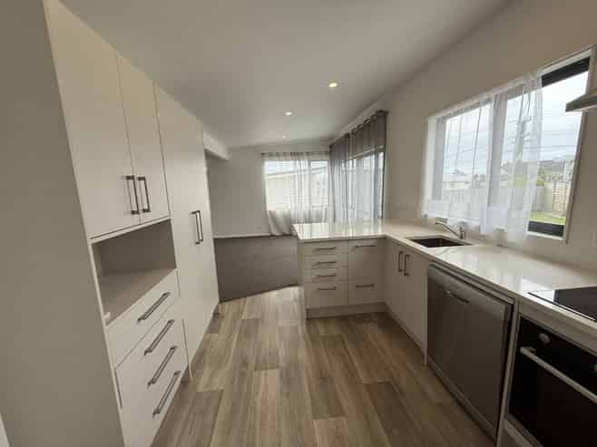 106a  Glanmire Road , Newlands