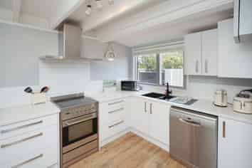 44 Rotten Row, Waikuku Beach