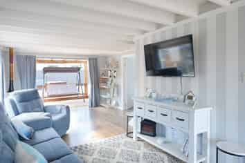 44 Rotten Row, Waikuku Beach