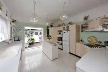 13 Hay Street, Bromley