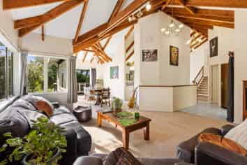 8F Roseberry Avenue, Birkenhead