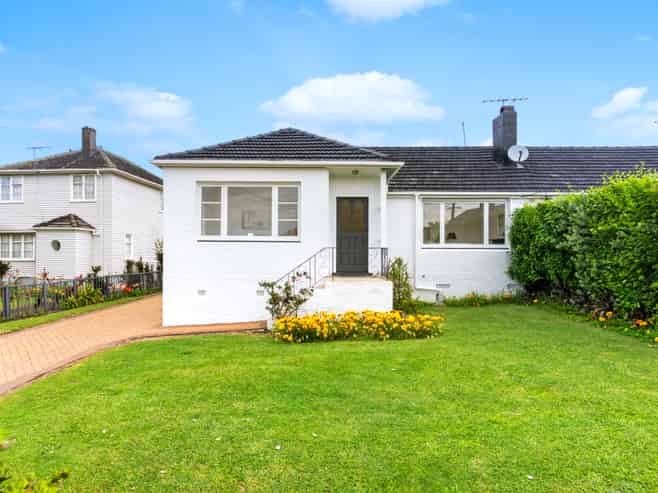 2 Daventry Street, Waterview