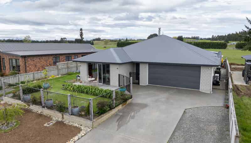61 Orbell Crescent, Te Anau