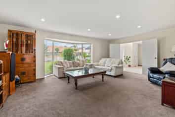 47 Alicia Road, Somerville