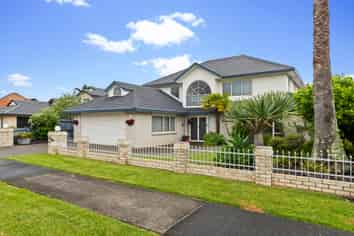 47 Alicia Road, Somerville