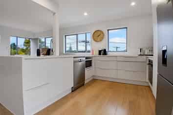 2/23 Park Road , Glenfield