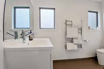 2/23 Park Road , Glenfield