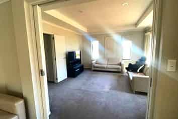 16 Bellagio Way, Mission Heights