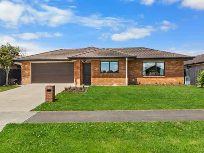 9 Whitney Place, Rototuna North