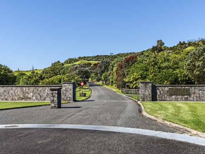 19 Washer Road, Omata