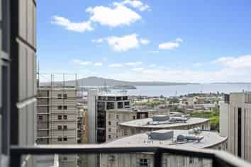 16J/6 St Martins Lane, Grafton