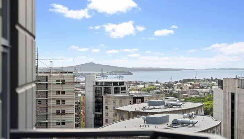 16J/6 St Martins Lane, Grafton