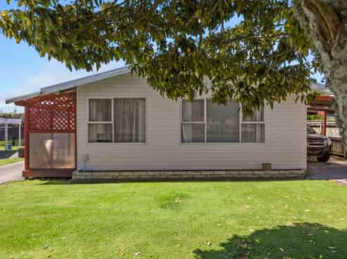 64a Broadway, Waitara