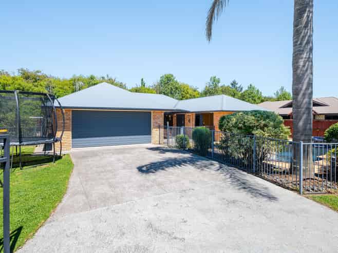 13 Logan Court, Chartwell