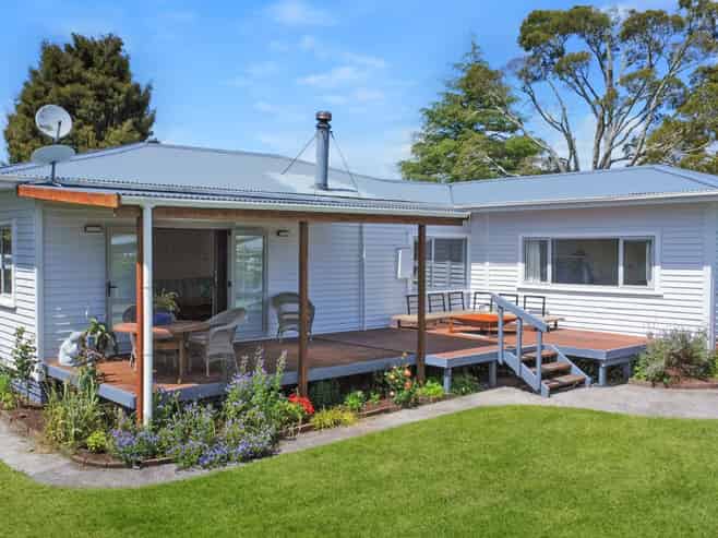 1009 White Pine Bush Road, Awakeri