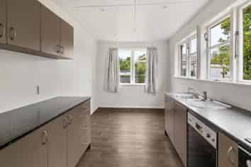 33A Usk Street, Marchwiel