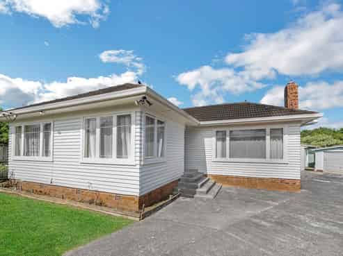 16 Bruce Place, Papatoetoe