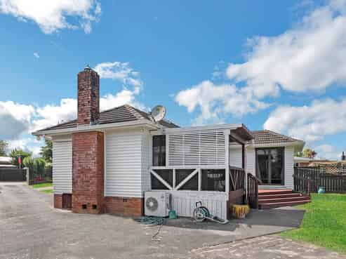 16 Bruce Place, Papatoetoe