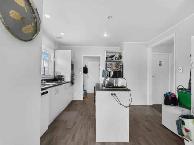 16 Bruce Place, Papatoetoe