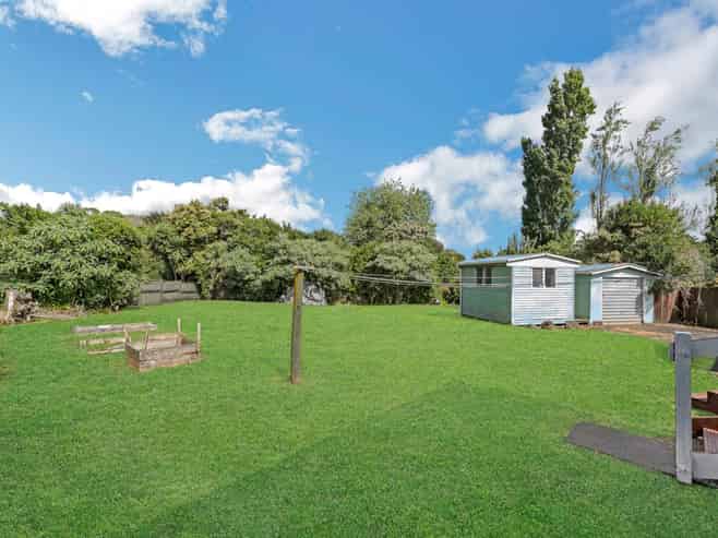 16 Bruce Place, Papatoetoe