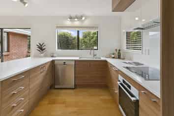 39 Satara Crescent, Khandallah