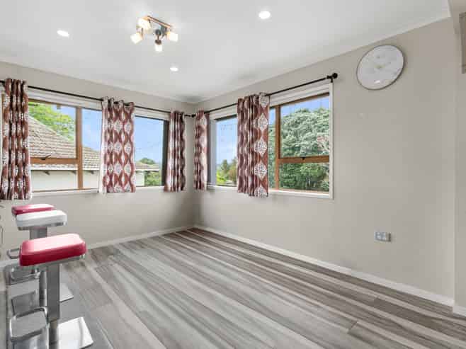 7 Tatariki Street, Rosehill