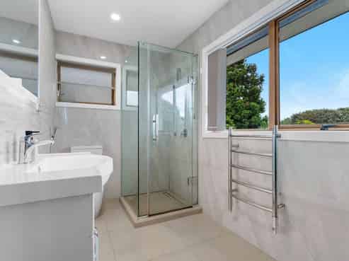 7 Tatariki Street, Rosehill