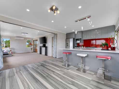 7 Tatariki Street, Rosehill