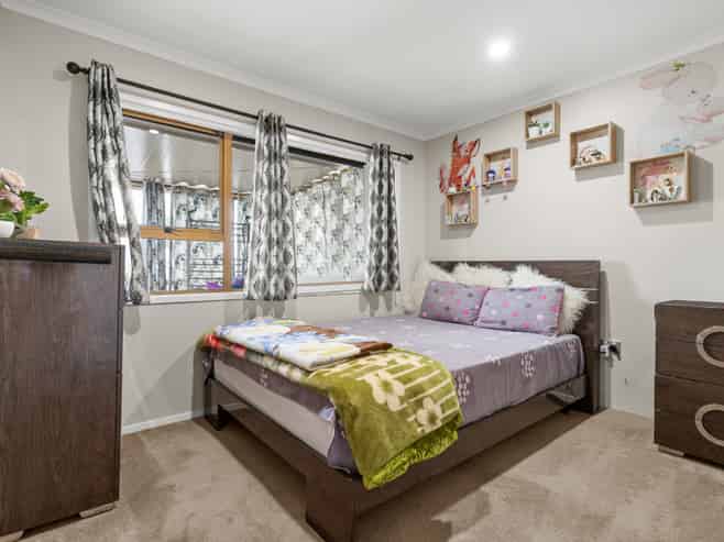 7 Tatariki Street, Rosehill