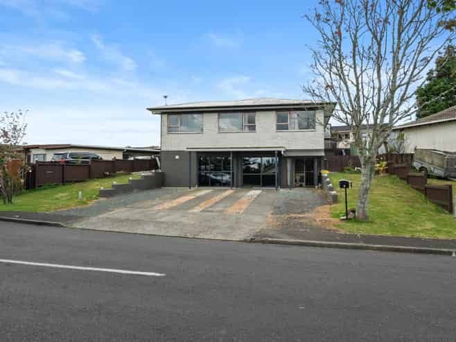 7 Tatariki Street, Rosehill