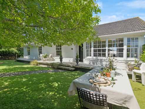 1/96 Bradbury Road, Botany Downs