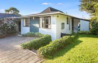 32a Transom Close, Porirua